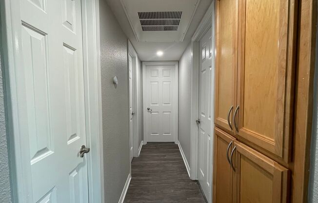 2 beds, 2 baths, 980 sqft, $3,055, Unit 819-31