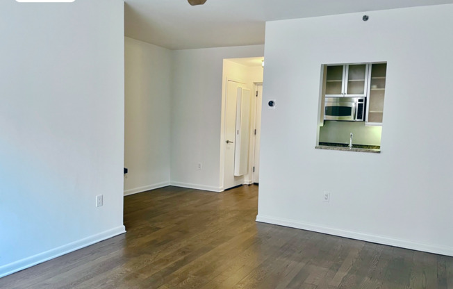 1 bed, 1 bath, 745 sqft, $3,000, Unit 4B