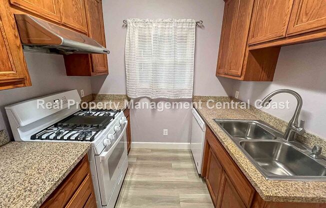 2 beds, 1 bath, $2,650