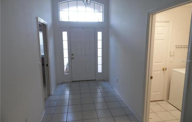 4/2 in Hunters Creek! Gated Community! NO CARPET!