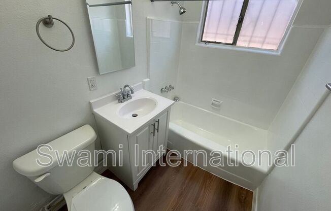 1102 W 92 ST
