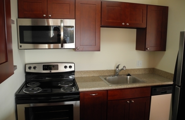 1 bed, 1 bath, $1,845, Unit C-304