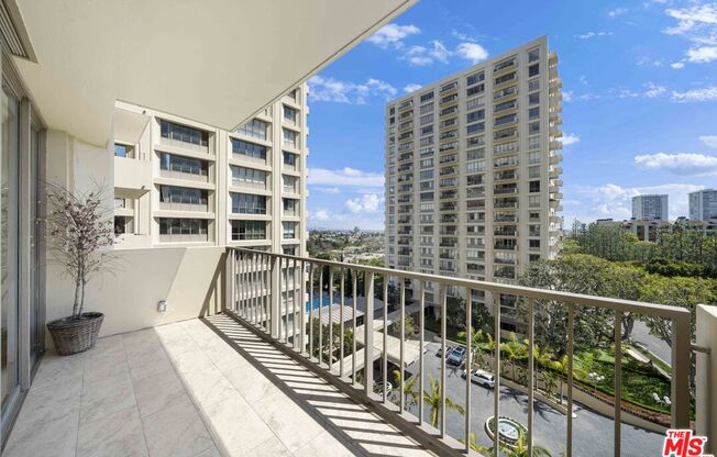 2 beds, 2 baths, 1,080 sqft, $6,300, Unit 808