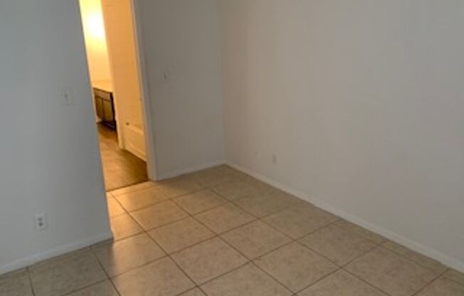 2 beds, 1 bath, $1,875