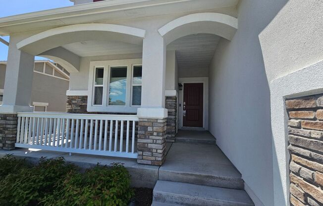 $4375 - 5BR/4BA Beautiful Dog Friendly Home in the Flying Horse Palermo Community
