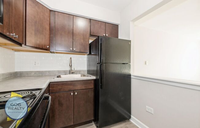 Studio, 1 bath, $1,195, Unit 2B