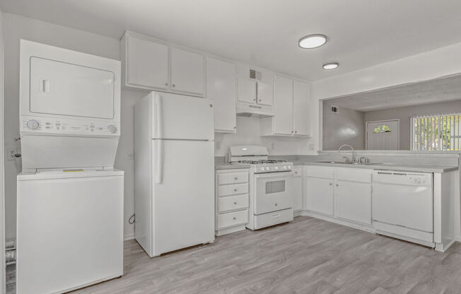 Welcome to Ocean Villas Apartments in Oxnard, CA
