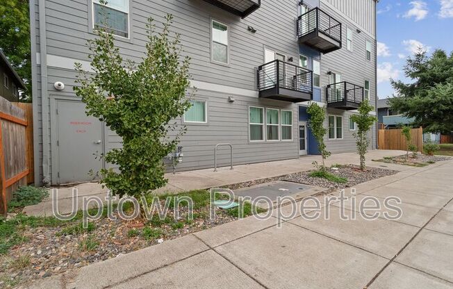 6263 N CECELIA ST