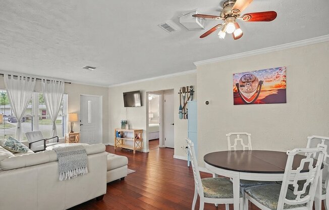 1121 SUNNYDALE DR