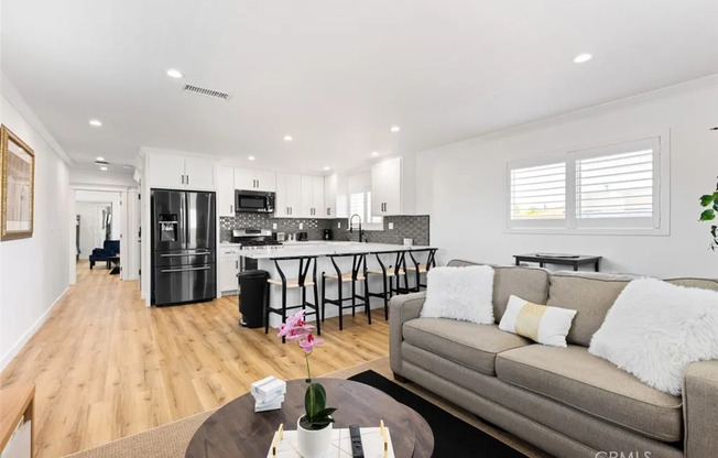 1758 W 36 ST