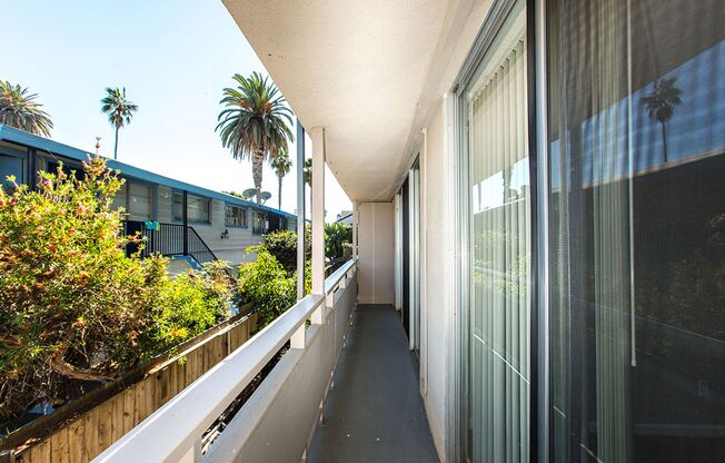 $1000.00 off first months rent!!! Welcome to Surfcaster Apartments