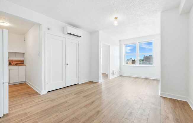 1 bed, 1 bath, 440 sqft, $850, Unit 608