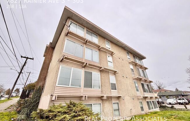 7827 RAINIER AVE S