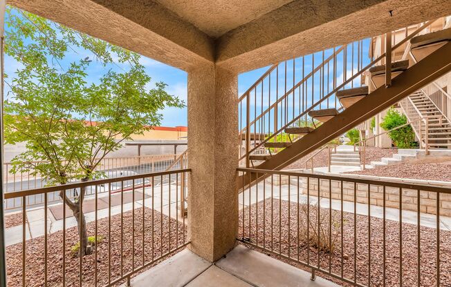 2 beds, 2 baths, $1,200, Unit # 1044