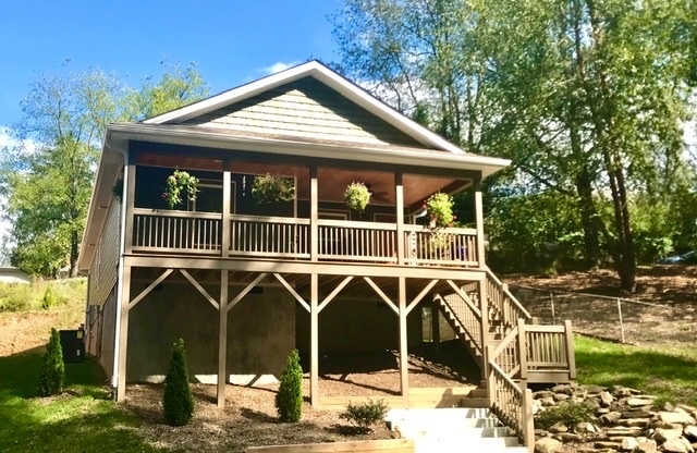 Newer Construction Close to Downtown Asheville