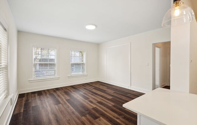 1 bed, 1 bath, 550 sqft, $2,100