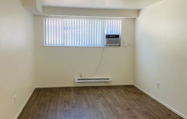 2 beds, 1 bath, 700 sqft, $1,250, Unit 02A