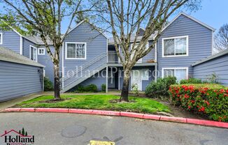 Beautiful 2-Bedroom Condo with a Garage!