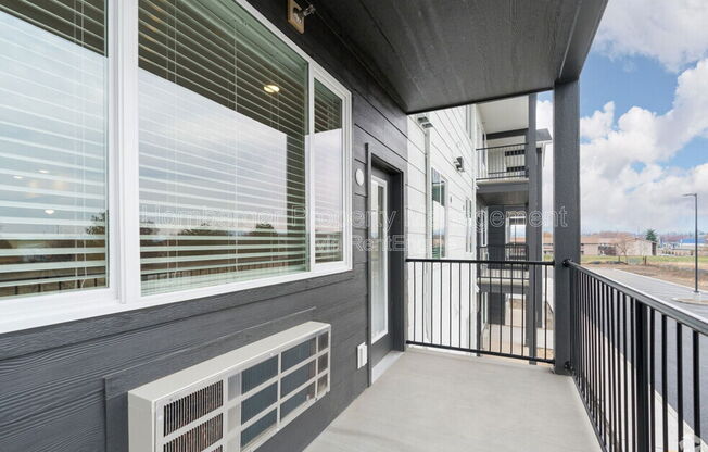 1 bed, 1 bath, 1,003 sqft, $1,450, Unit A206