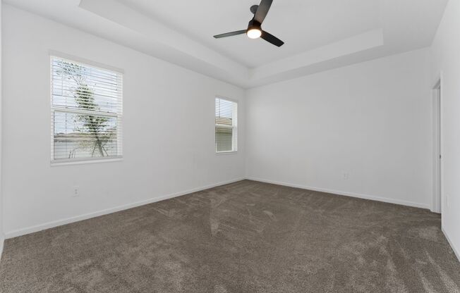 4 beds, 2 baths, $2,600, Unit Knightsbridge
