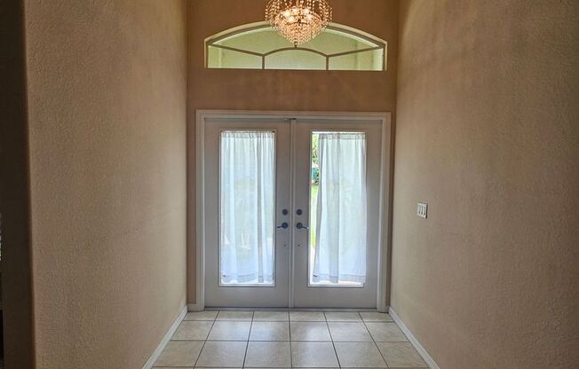 Pool Home 3 Bedroom 2 Bath close to shopping!!!