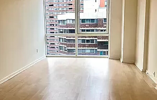 1 bed, 1 bath, 638 sqft, $4,995, Unit 15F