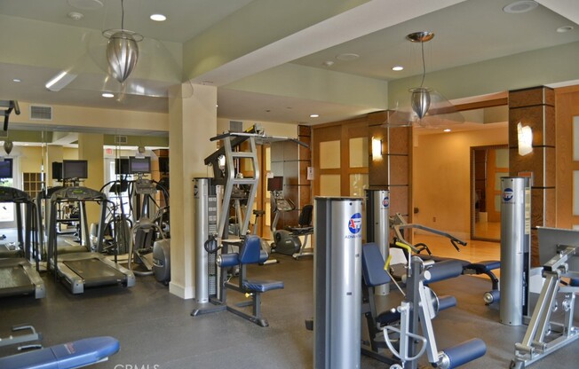 2 beds, 2 baths, 1,042 sqft, $3,200, Unit 268