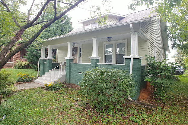 2078 E 5 AVE