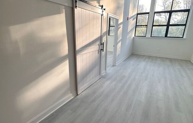 3 beds, 2 baths, 1,292 sqft, $2,045, Unit Unit 315 (Loft)