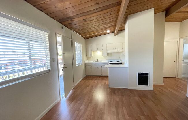 862 West Ave