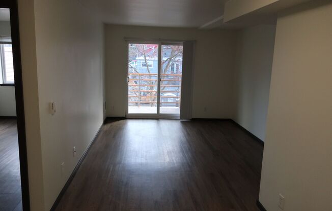 1 bed, 1 bath, $1,695, Unit 308