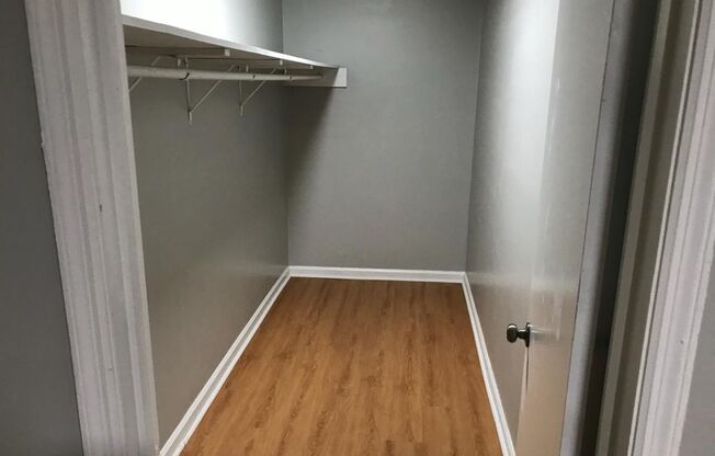 1 bed, 1 bath, 728 sqft, $995, Unit D2