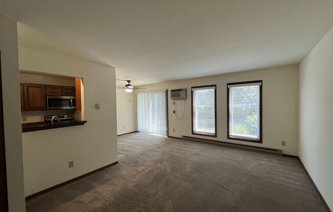 2 beds, 1 bath, $1,650