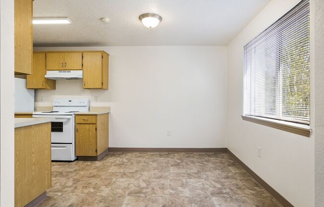 2 beds, 2 baths, 976 sqft, $1,450, Unit 2271-105