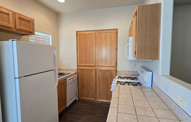 2 beds, 2 baths, $1,550, Unit # 103