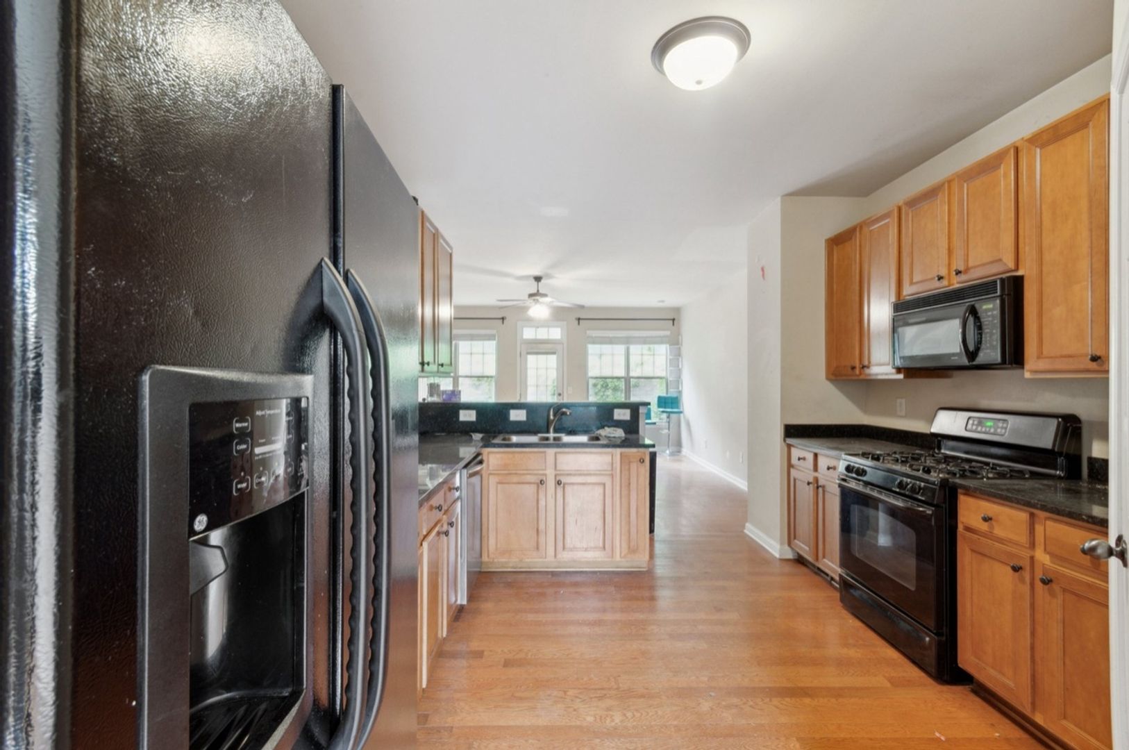 Charming 3BR Townhome in Kennesaw