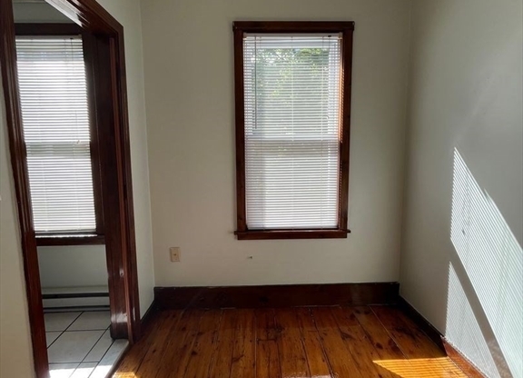 1 bed, 1 bath, 600 sqft, $2,350, Unit 2