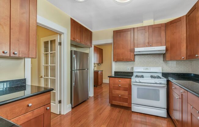 2 beds, 1.5 baths, $4,100, Unit # LU