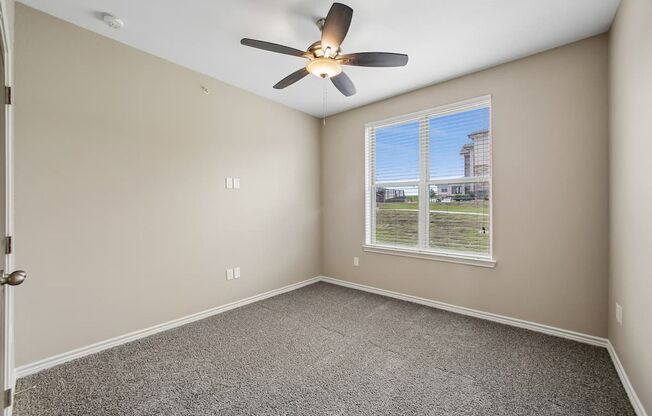 2 beds, 2 baths, 1,039 sqft, $1,455, Unit 925