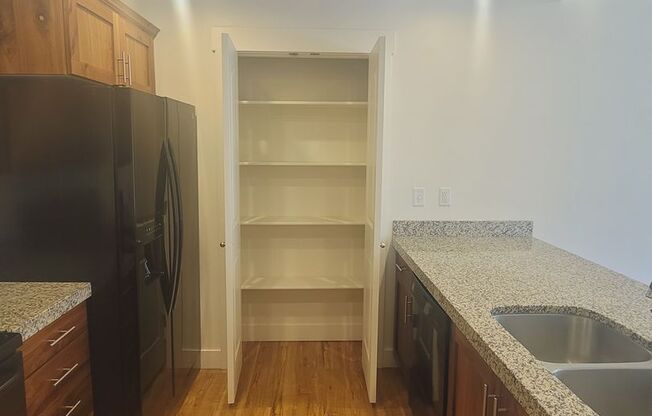 2 beds, 2 baths, 1,185 sqft, $1,600, Unit 330