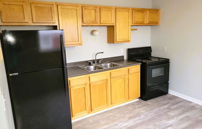 3 beds, 1 bath, $1,595