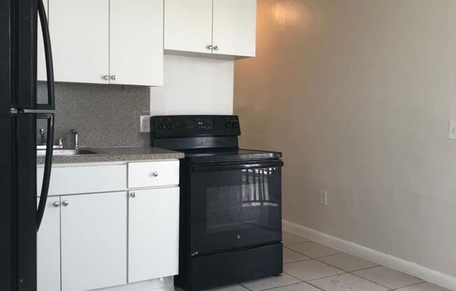 1 bed, 1 bath, 630 sqft, $1,400, Unit 5250-17