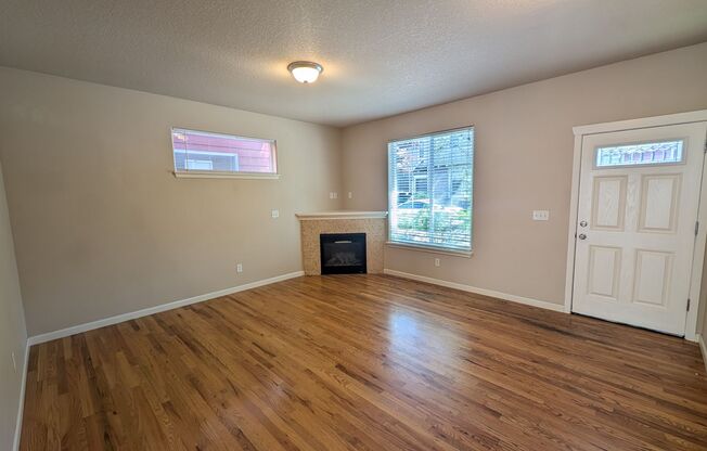 Great four bedroom home in Aloha!