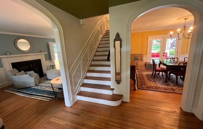 Gorgous 4 Bed 3.3 Bath house in the Sedgefield/Madison Park area