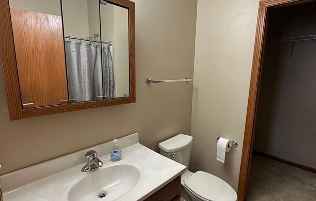 2 beds, 2.5 baths, $2,000