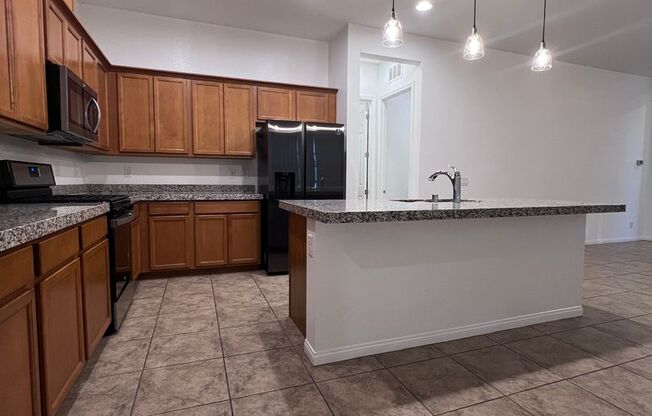 Must See! Beautiful 3bd 2ba Home Awaits You!