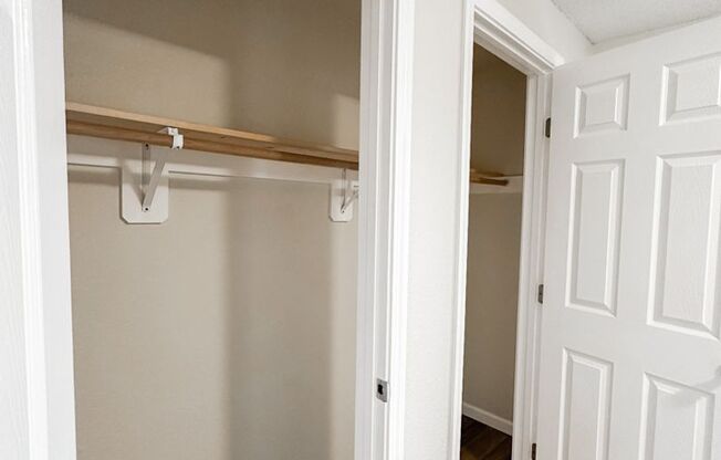 2 beds, 2 baths, 1,096 sqft, $1,525, Unit 1877A