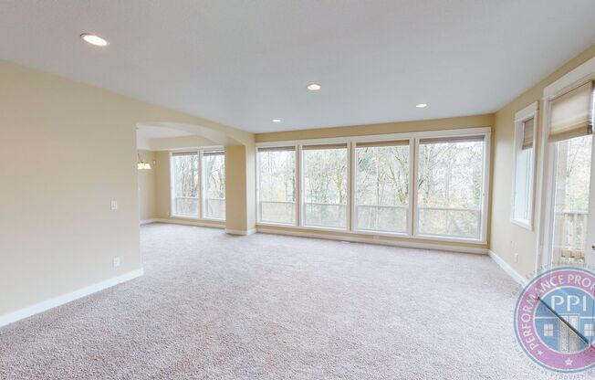 Bethany 5 Bedroom Home, Luxury Amenities, 4 Car Garage, Close To Nike & Intel