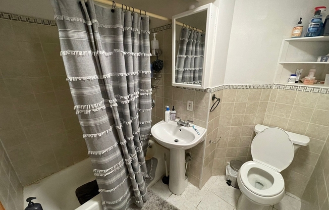 5 beds, 2 baths, $5,000, Unit 1