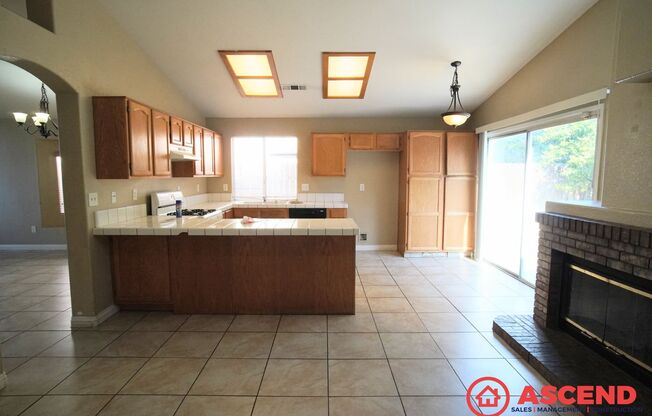 3 beds, 2 baths, $2,500